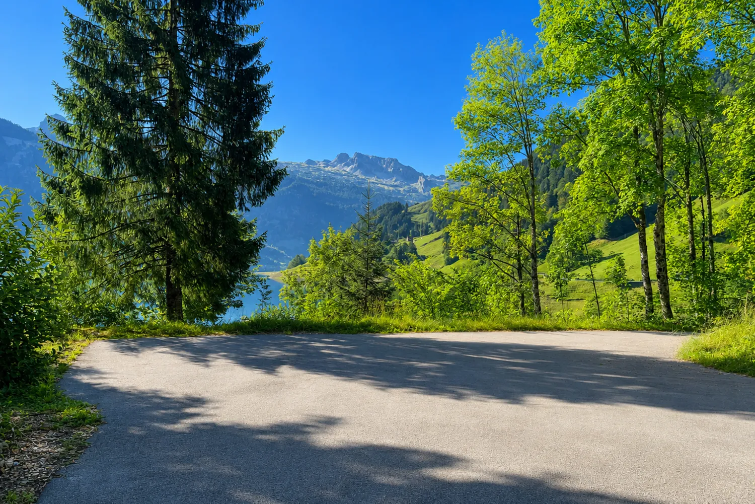 Caravan-Stellplatz mit Seeblick