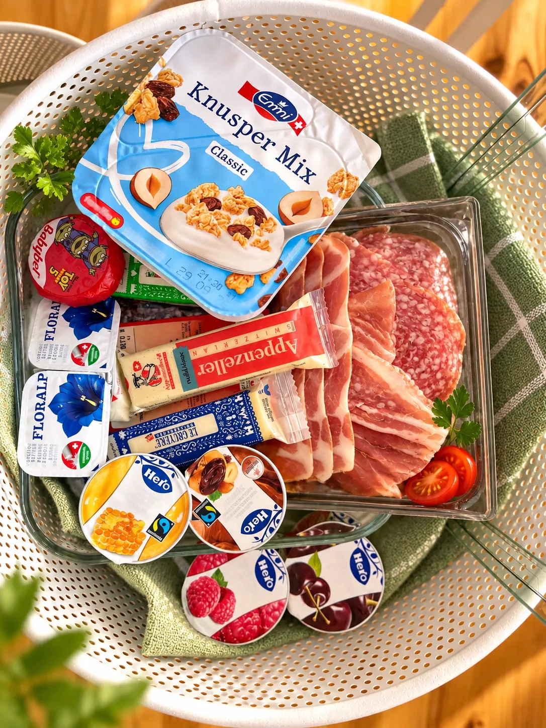 Frischebox mit einzeln verpackten, hygienisch geschützten Frühstückszutaten